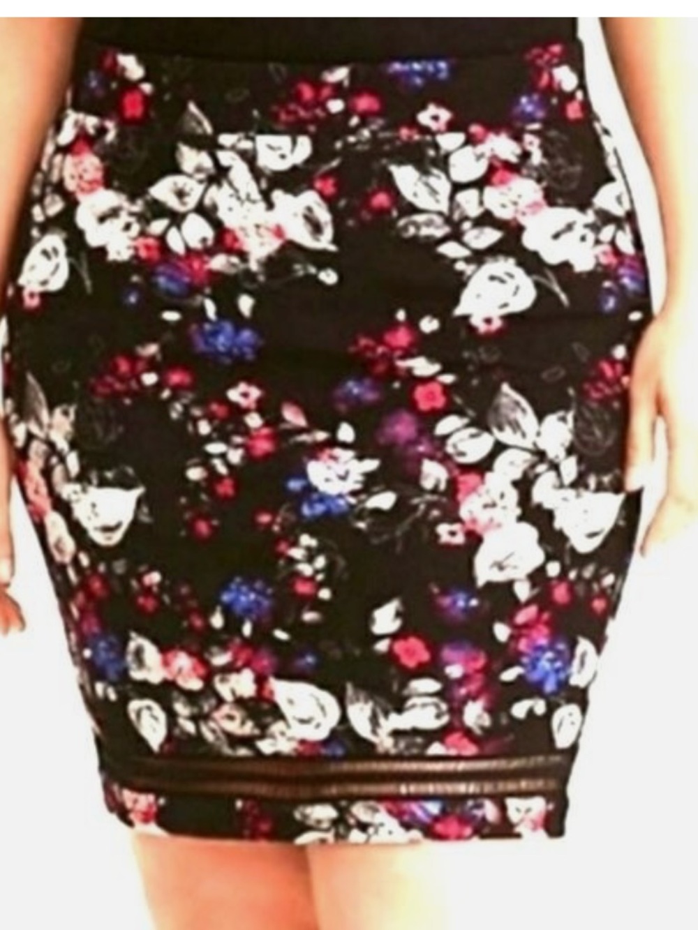 torrid Black Floral Pencil Skirt with Pink & Purple Accents size 2 (18)
